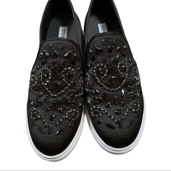 Steve Madden Shoes - NWT Steve madden jewel runners -10